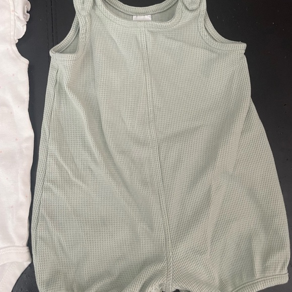 Carter's Assorted Kids Bodysuits - Stripes, Floral, and Solid - Picture 4 of 9